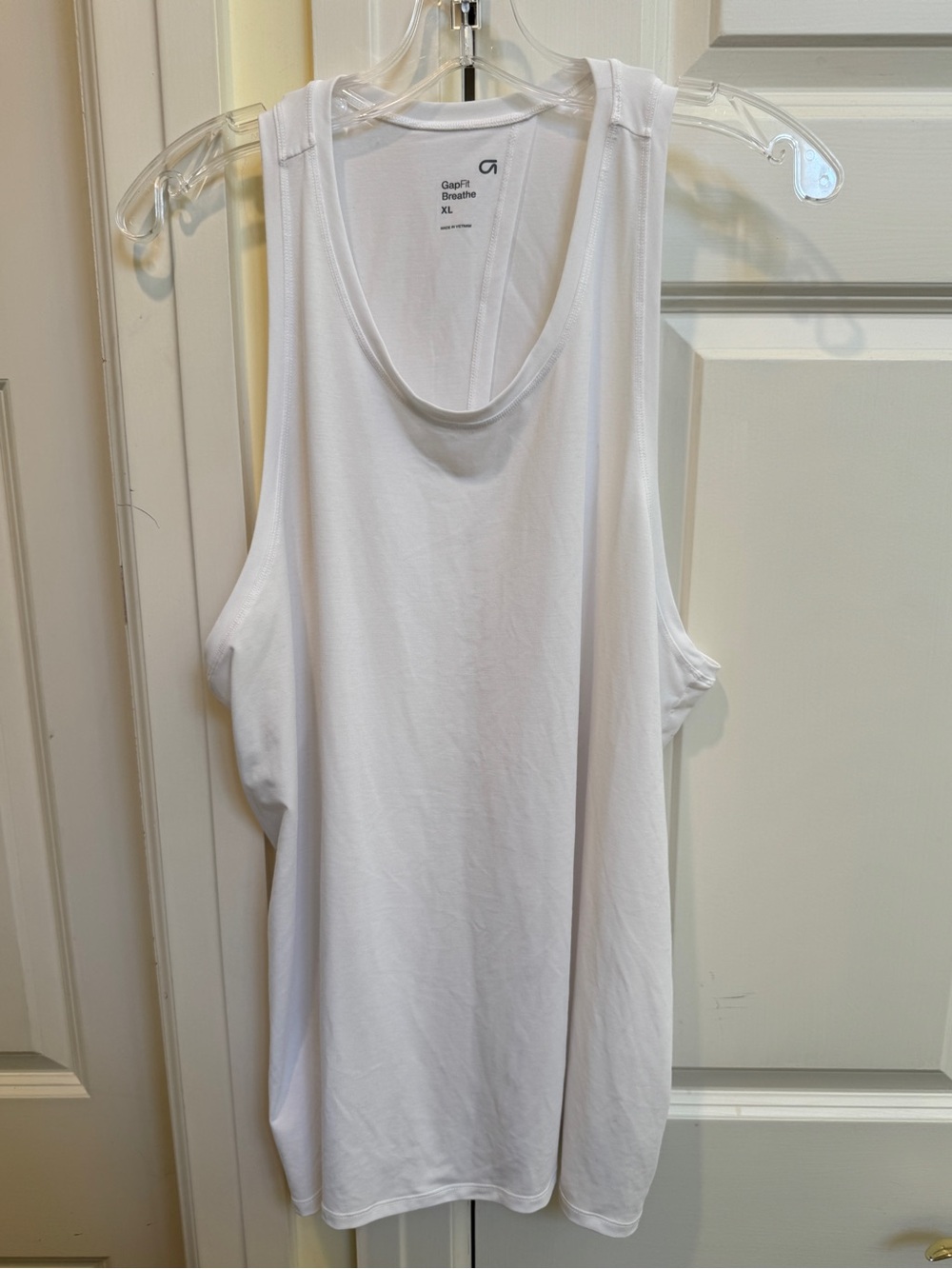 GapFit Breathe White Tie-Back Tank